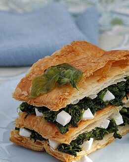 PASTEL GRIEGO DE QUESO Y ESPINACAS