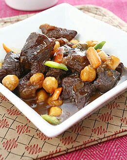 CARRILLADA CON GARBANZOS