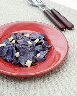 LOMBARDA CON PASAS Y MANZANA