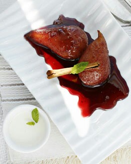 PERAS AL VINO CON NATA