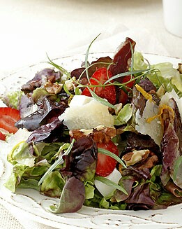 ENSALADA HOJAS DE ROBLE Y FRAMBUESAS O FRESAS