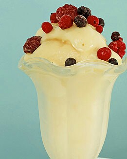 HELADO DE YOGUR CON FRUTOS ROJOS