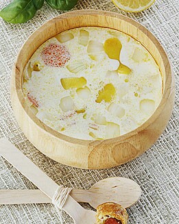 SOPA DE HUEVO Y LIMÓN CON HOJALDRE DE CHISTORRA