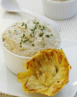 MOUSSE DE ALCAHOFAS Y GAMBAS