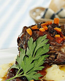 RABO DE TORO CON PURÉ DE PATATA