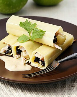 CANELONES DE CODORNIZ CIRUELAS Y MANZANAS
