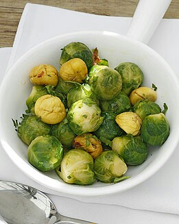 GUISO DE COLES DE BRUSELAS CON CASTAÑAS