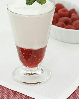 YOGUR CASERO CON MERMELADA DE FRAMBUESAS