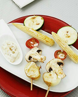 BROCHETAS DE VERDURAS GLASEADAS CON YOGUR