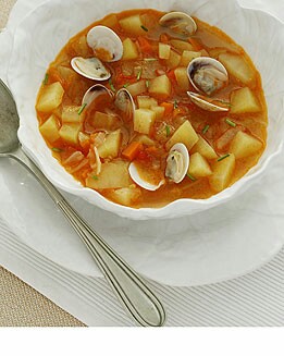 SOPA DE PATATAS Y ALMEJAS