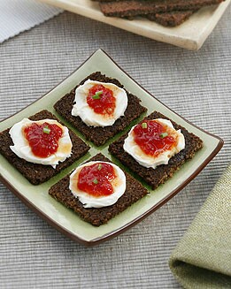 TOSTA DE MERMELADA PICANTE DE PIMIENTO ROJO