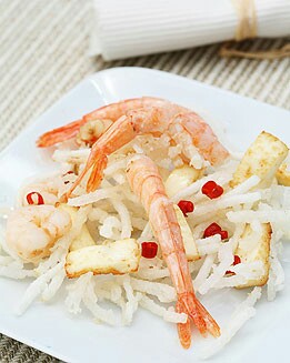 FIDEOS CRUJIENTES CON GAMBAS