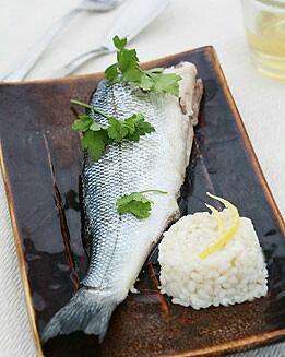 LUBINA AL MICROONDAS CON RISOTTO DE LIMÓN