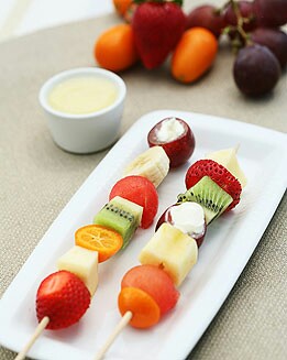 BROCHETAS DE LÁMINAS DE FRUTAS