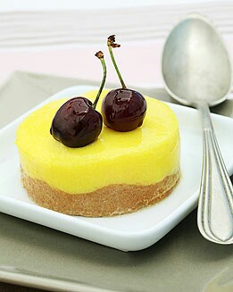 CREMA DE LIMÓN CON CEREZAS