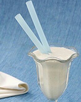 BATIDO DE YOGUR CASERO Y PLÁTANO