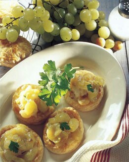 VOLOVANES DE LENGUADO CON UVAS