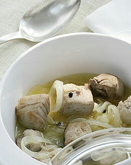 ATÚN ENCEBOLLADO