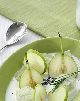 PERAS DE SAN JUAN CON GELATINA Y LECHE