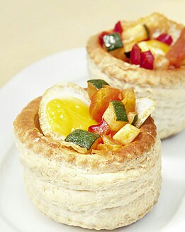 TARTALETA DE PISTO CON HUEVOS