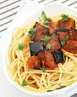 PASTA CON BERENJENAS FUNGHETI