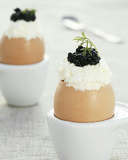 HUEVOS CON HUEVAS DE MÚJOL