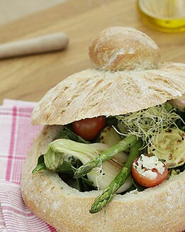 HOGAZA CON ENSALADA BIO