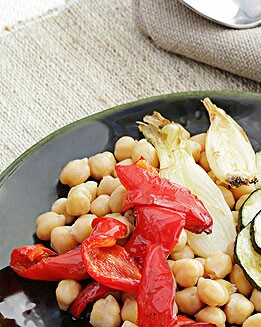 GARBANZOS CON VERDURAS ASADAS