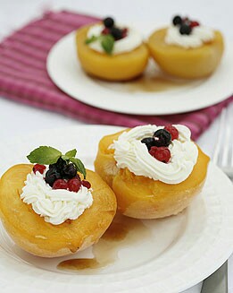 MELOCOTONES  ASADOS RELLENOS DE FRUTOS ROJOS