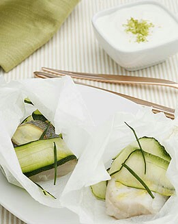 PAPILLOTE DE MERLUZA Y CALABACÍN