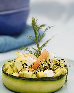 ENSALADA DE CALABACÍN, AGUACATE, MANZANA E HINOJO