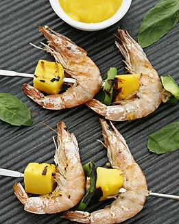 BROCHETA DE MANGO Y LANGOSTINOS