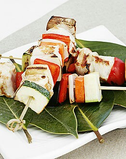 BROCHETA DE MILHOJAS DE VERDURA Y POLLO