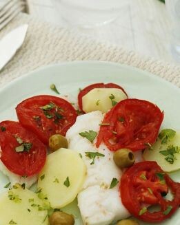 BACALAO FRESCO AL TOMATE