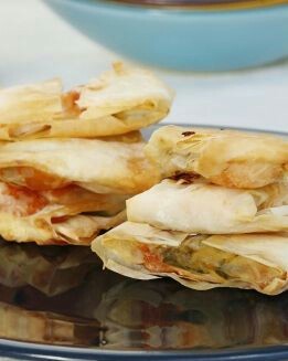 CRUJIENTES DE CALABACíN CON SALMóN
