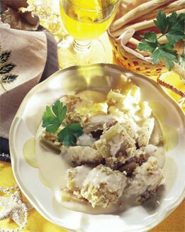 CARDO EN SALSA DE CAVA Y ALMENDRAS