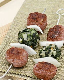 BROCHETA DE ALBóNDIGAS DE CARNE Y VERDURA