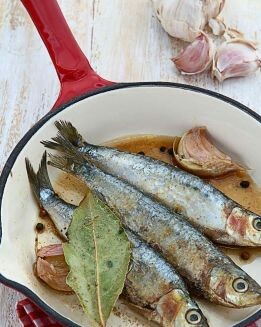 SARDINAS EN ESCABECHE