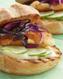 HAMBURGUESA DE PESCADO CRUJIENTE