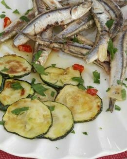 BOQUERONES FRITOS CON VINAGRE