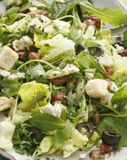 ENSALADA DE ROQUEFORT CON CRUTONES