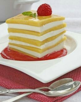 MILHOJAS DE MANGO Y CUAJADA