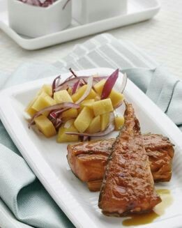 CABALLA TERIYAKI CON ENSALDA DE MANGO