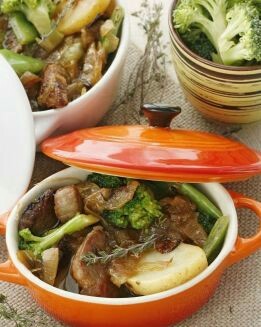 CERDO CON VERDURAS Y PATATAS