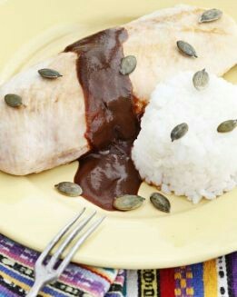 PAVO EN MOLE POBLANO