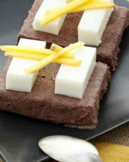 GELATINA DE COCO Y PASTA DE JUDIAS ROJAS