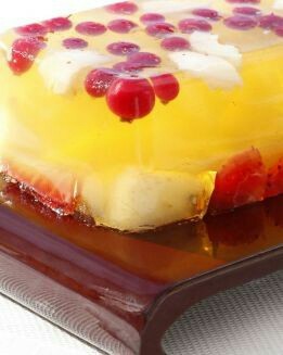 GELATINA DE LICOR DE MELÓN Y FRUTAS