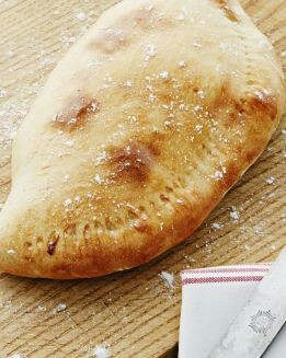 PIZZA CALZONE