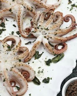 PULPITOS CON MENTA Y ACEITUNAS