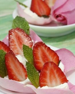 FRESAS Y ROSAS